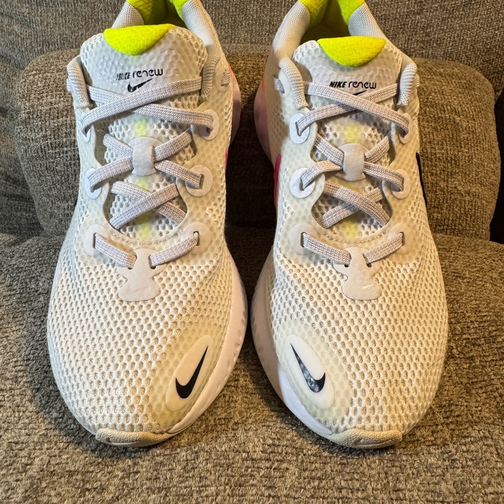 Nike Women's Renew Running shoes Size 7.5 White/Pink/Orange/Yellow/Black - Picture 3 of 7